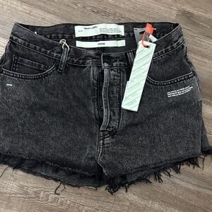 BNWT Off-White Virgil Abloh Charcoal Jean Shorts. Size 27.